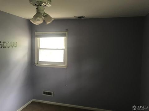 150 Vogel Pl, Middlesex, NJ 08846 photo 24