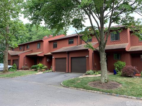 6 Iris Ct, Edison, NJ 08820 photo 2