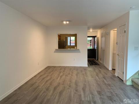 6 Iris Ct, Edison, NJ 08820 photo 9