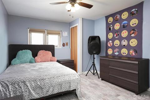 4 School Dr, Sayreville, NJ 08859 photo 13