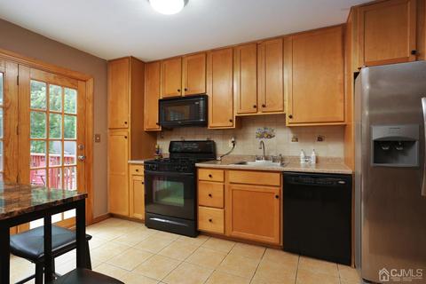 4 School Dr, Sayreville, NJ 08859 photo 6