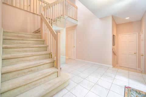 9 Aspen Cir, Edison, NJ 08820 photo 4