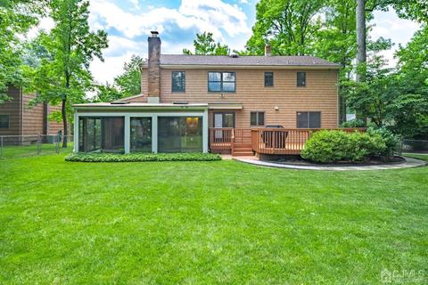 9 Aspen Cir, Edison, NJ 08820 photo 3
