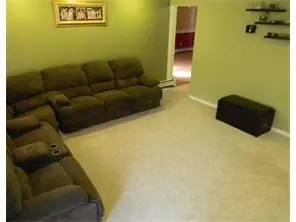 25 Stiles Rd, Edison, NJ 08817 photo 2