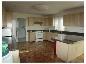 2 Maureen Ct, Edison, NJ 08820 photo 6