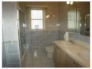 2 Maureen Ct, Edison, NJ 08820 photo 21