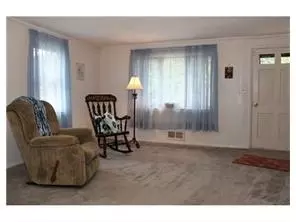 196 Old Rd, NJ 07077 photo 2