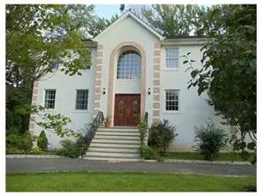 22 Frances Rd, Edison, NJ 08820 photo 1