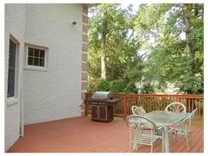 22 Frances Rd, Edison, NJ 08820 photo 4