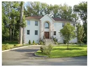 22 Frances Rd, Edison, NJ 08820 photo 3