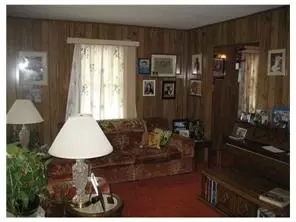 17 Walnut St, Edison, NJ 08817 photo 2