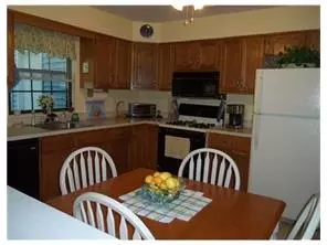 804 Maplecrest Rd, Edison, NJ 08820 photo 4
