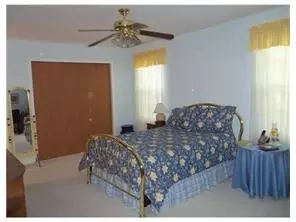 804 Maplecrest Rd, Edison, NJ 08820 photo 5