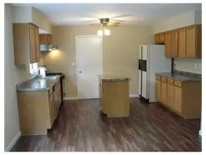283 Plainfield Rd, Edison, NJ 08820 photo 2