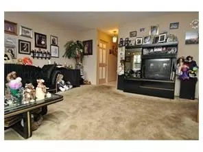 22 Pendleton Pl, Old Bridge, NJ 08857 photo 6