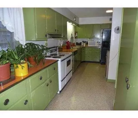 429 E Fifth Ave, Roselle, NJ 07203 photo 4