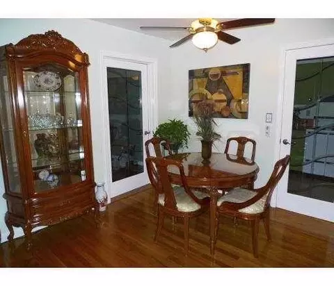 429 E Fifth Ave, Roselle, NJ 07203 photo 3