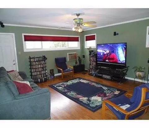 429 E Fifth Ave, Roselle, NJ 07203 photo 6