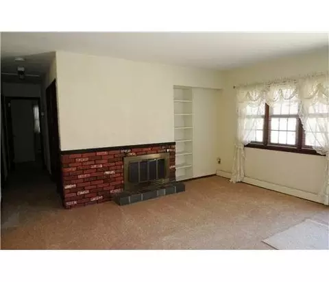 50 Wayne St, Edison, NJ 08817 photo 2