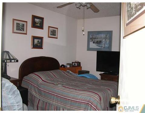 216 Westgate Dr, Edison, NJ 08820 photo 7