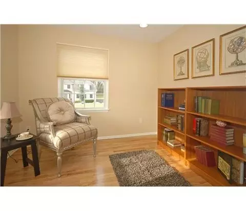 2 Deri Ct, Edison, NJ 08820 photo 13