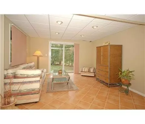 2 Deri Ct, Edison, NJ 08820 photo 20