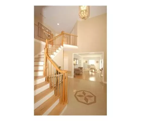 2 Deri Ct, Edison, NJ 08820 photo 2