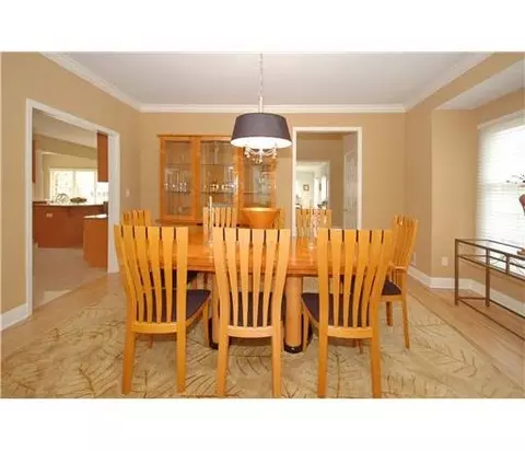 2 Deri Ct, Edison, NJ 08820 photo 4