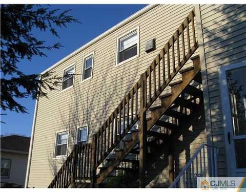 16 E Second St, Port Reading, NJ 07064 photo 9