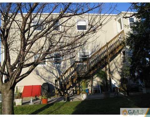16 E Second St, Port Reading, NJ 07064 photo 10