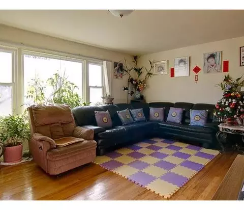 6 Barbara Pl, Edison, NJ 08817 photo 3
