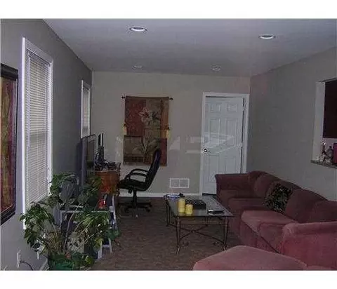 9 Bonham Dr, Edison, NJ 08837 photo 5