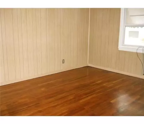 16 Ovington Ave, Edison, NJ 08817 photo 3