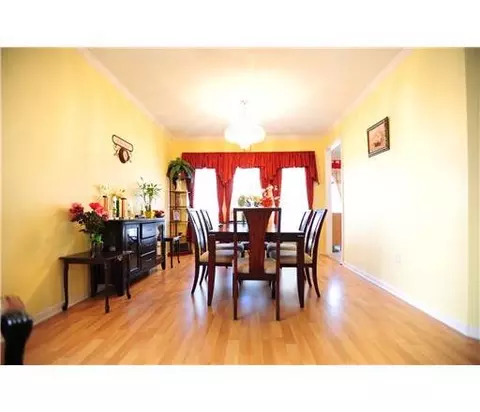 42 Champlain Way, NJ 08823 photo 3
