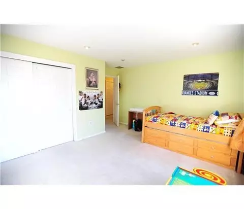 42 Champlain Way, NJ 08823 photo 17