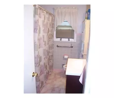 22 Cedar St, Edison, NJ 08820 photo 6