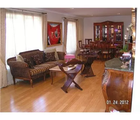 730 Reeder Rd, Paramus, NJ 07652 photo 4