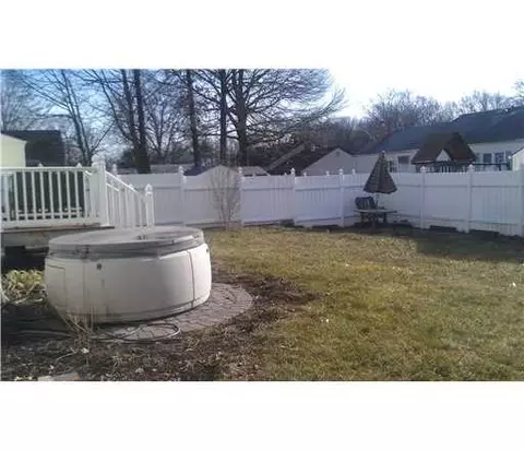425 Fairview Ave, Middlesex, NJ 08846 photo 2