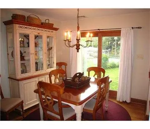 3 Center Pl, Middlesex, NJ 08846 photo 5