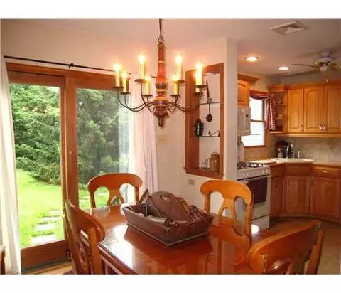 3 Center Pl, Middlesex, NJ 08846 photo 6