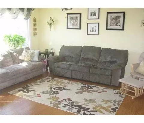 17 Markham Rd, Edison, NJ 08817 photo 4