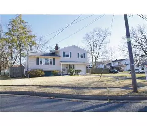 2 Salka Ct, Edison, NJ 08817 photo 2