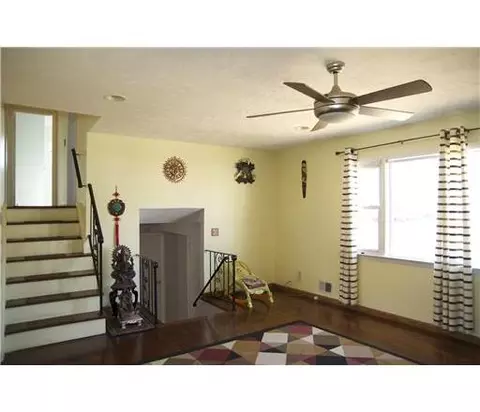 2 Salka Ct, Edison, NJ 08817 photo 15
