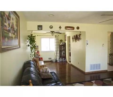 2 Salka Ct, Edison, NJ 08817 photo 13