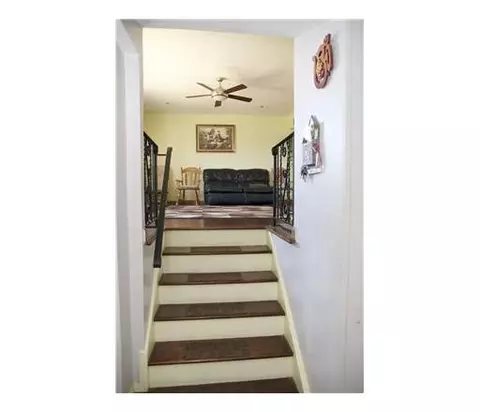 2 Salka Ct, Edison, NJ 08817 photo 10