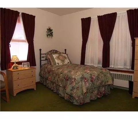 104 S Main St, Edison, NJ 08837 photo 8
