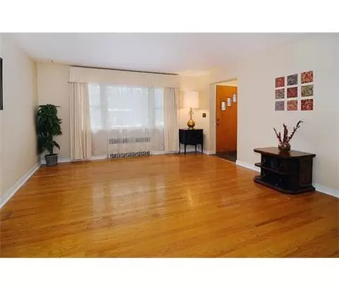 12 Park Pl, Middlesex, NJ 08846 photo 3