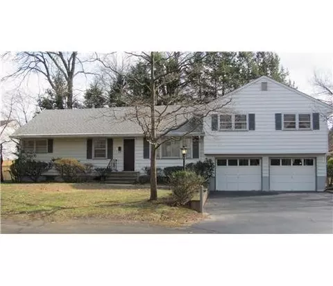 12 Park Pl, Middlesex, NJ 08846 photo 1