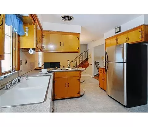 12 Park Pl, Middlesex, NJ 08846 photo 5