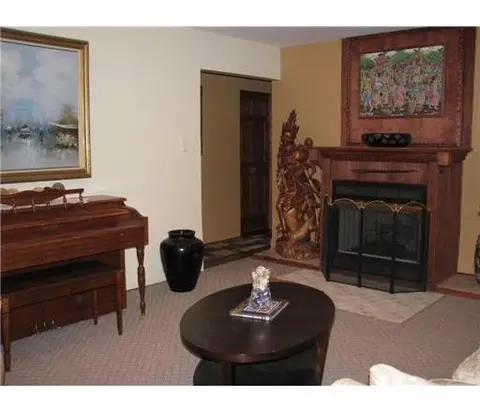 33 Matson Rd, Edison, NJ 08817 photo 3